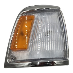 [212-1562R-A] COCUYO DER. BORDE CROMADO HILUX 92-98 4X2